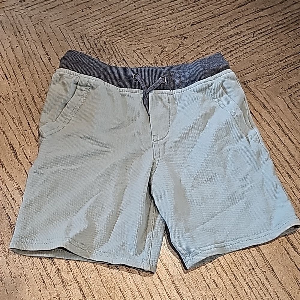 Mint green shorts size S 6/7